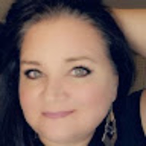 Meet your Posher, Tanya - Picture 1 of 1